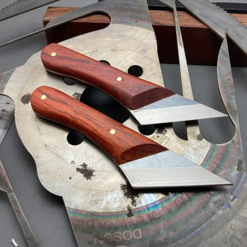 Nóż do cięcia skóry z ostrzem  – Leatherwork Knives recenzja i cena